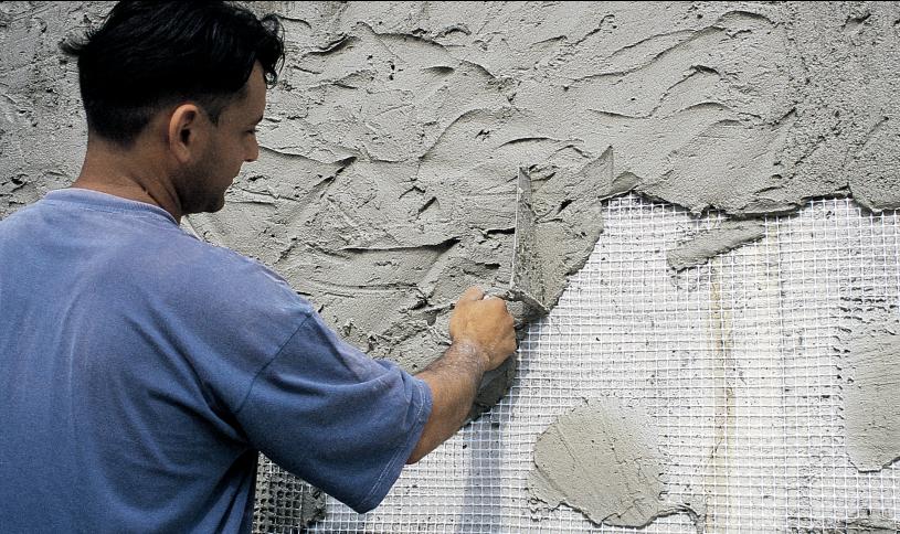 Apa yang harus digunakan untuk mengukuhkan jaringan untuk konkrit, kertas dinding, teknologi plaster - plastik, gentian kaca atau logam