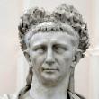 Brockhaus와 Efron 이전 Claudia의 백과 사전에있는 로마 황제 인 클라우디우스의 가치